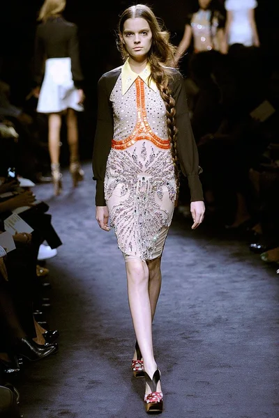 Look 17